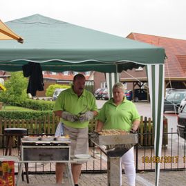 Altenpflegeheim Anja-M. Lührs Wilhelmshaven Grillfest Bratwurst